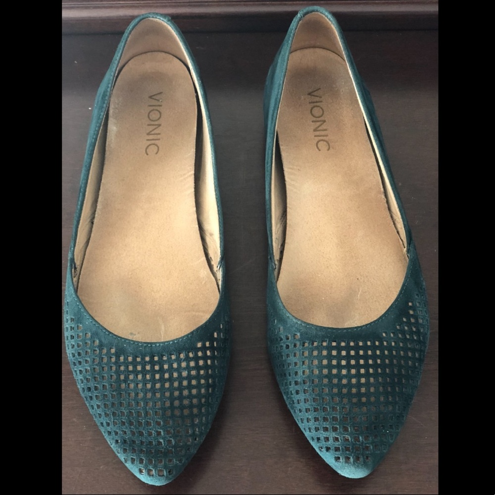 Vionic Green Gem Posey Flats